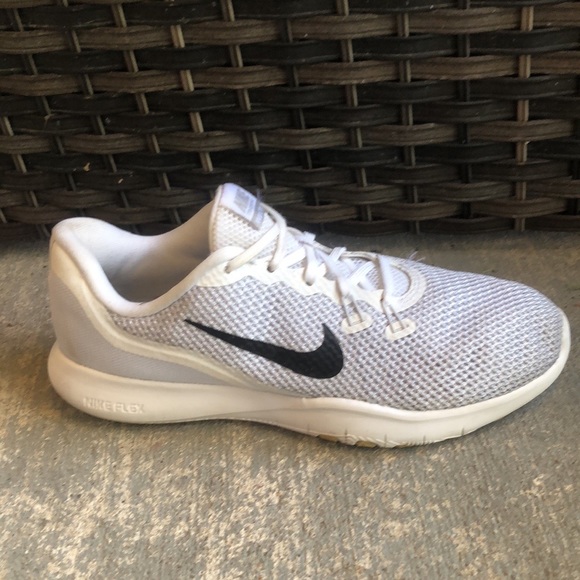 Nike Training Flex TR-7 Sneakers - Picture 3 of 11